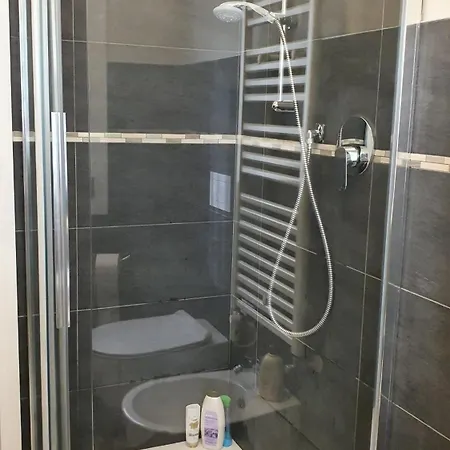 Bartolino - Quiet And Modern, Close To The Train Station Apartment